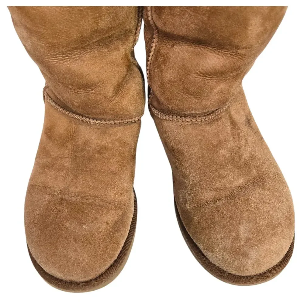 UGG relaxing brown